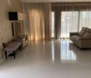 Вилла в Ориуэла Коста 200 кв.м с террасой у моря