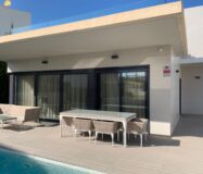 Вилла в Ориуэла Коста 200 кв.м с террасой у моря