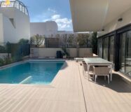 Вилла в Ориуэла Коста 200 кв.м с террасой у моря