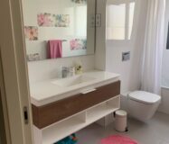 Вилла в Ориуэла Коста 200 кв.м с террасой у моря