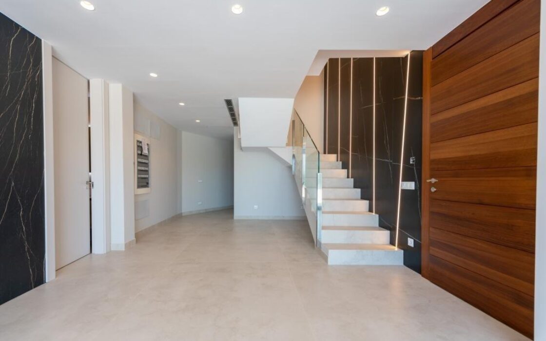 Двухуровневая квартира с джакузи у пляжа Пониенте, Бенидорм