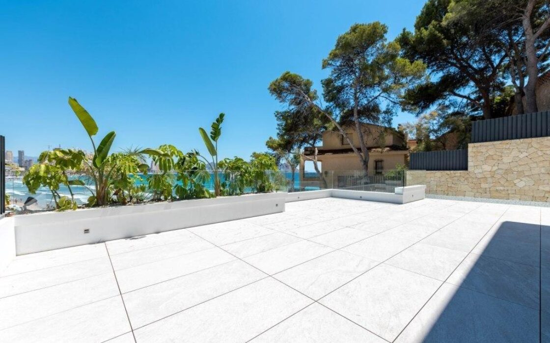 Двухуровневая квартира с джакузи у пляжа Пониенте, Бенидорм