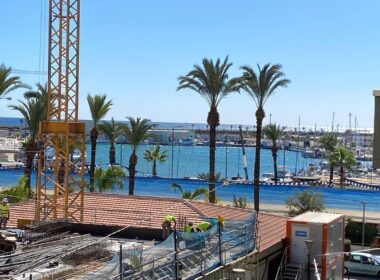 Апартаменты в Торревьехе у моря 142 кв.м с террасой