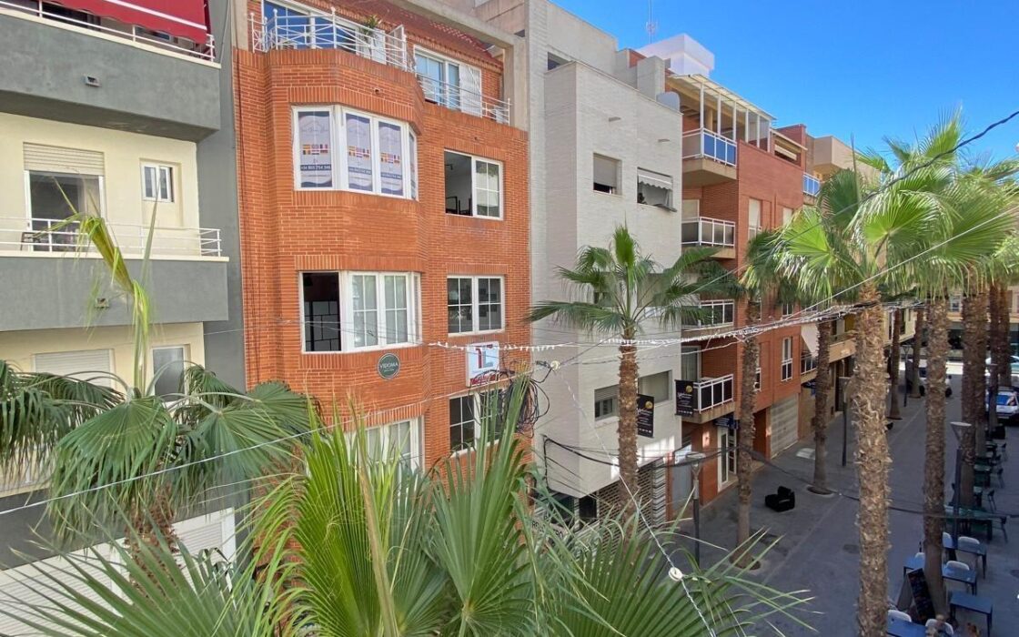 Апартаменты в Торревьехе у моря 142 кв.м с террасой