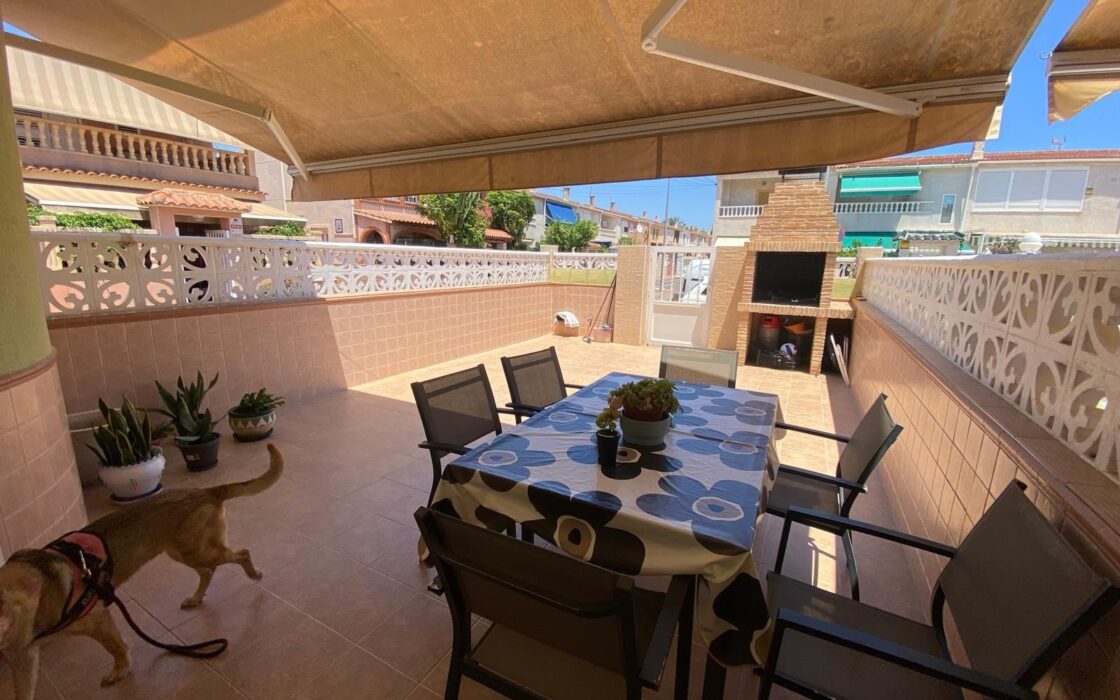 Дом в Торревьехе 80 кв.м с 3 спальнями у моря