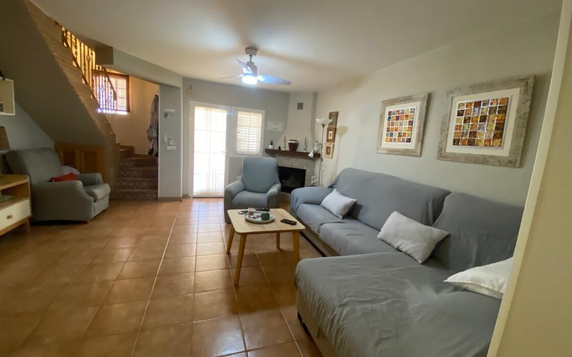 Дом в Торревьехе 80 кв.м с 3 спальнями у моря