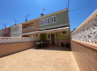 Дом в Торревьехе 80 кв.м с 3 спальнями у моря