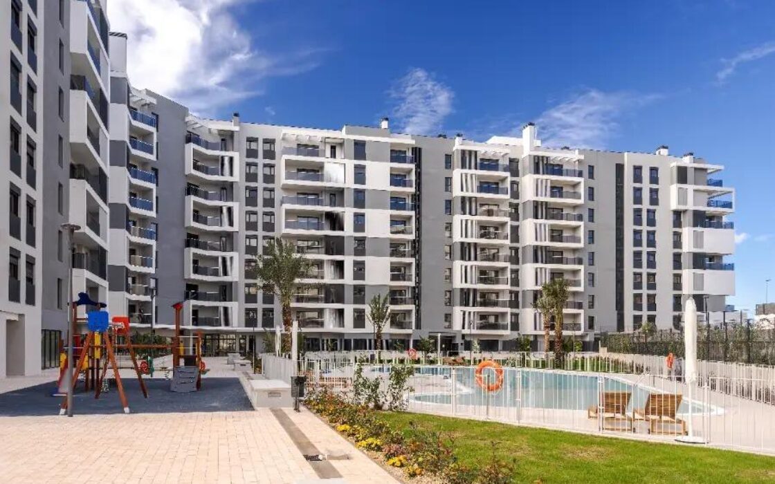 Квартира 3 комнаты в Аликанте, новый комплекс с террасой