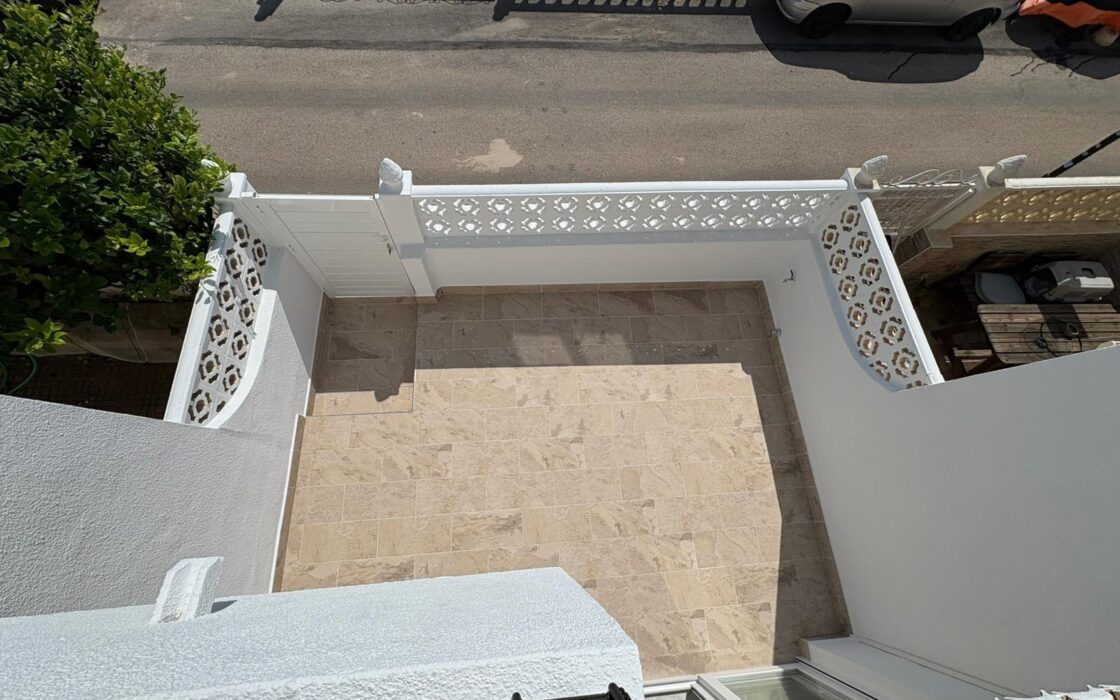 Ремонтированный дом с террасами в Коста Бланка 3 спальни