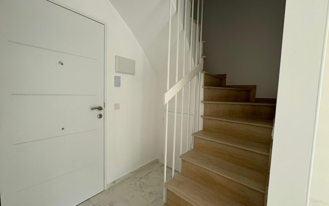 Ремонтированный дом с террасами в Коста Бланка 3 спальни