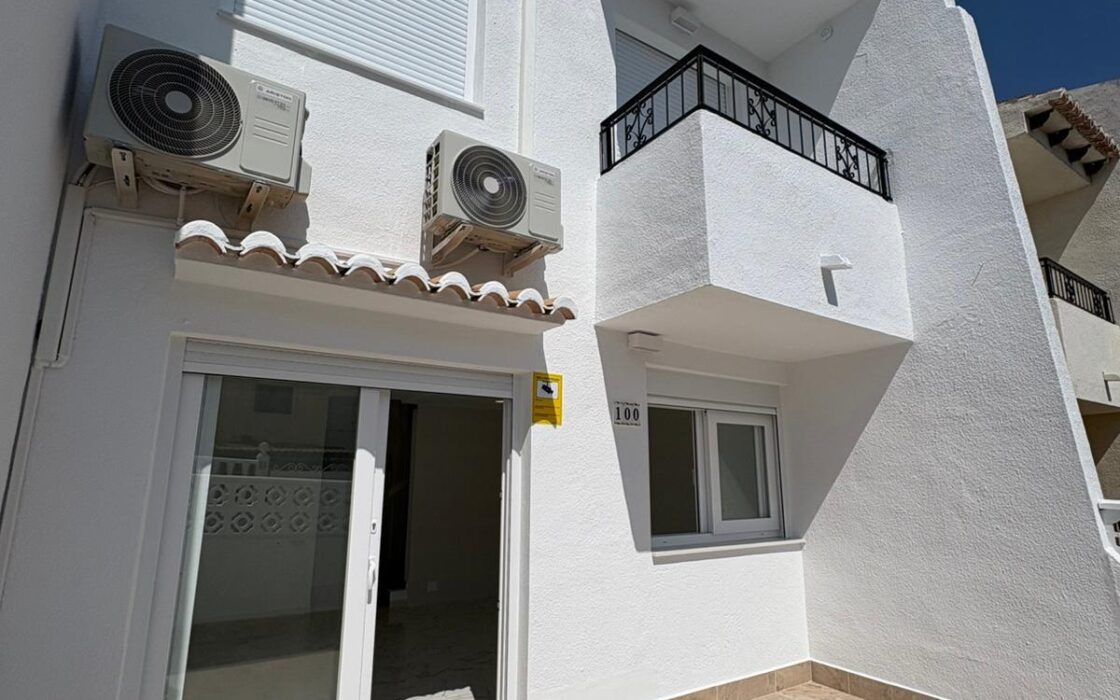 Ремонтированный дом с террасами в Коста Бланка 3 спальни