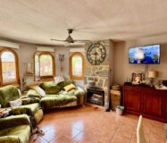 Уютный загородный дом в Рельеу с террасой и бассейном 135 кв.м