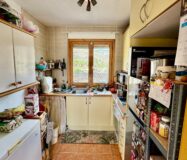 Уютный загородный дом в Рельеу с террасой и бассейном 135 кв.м