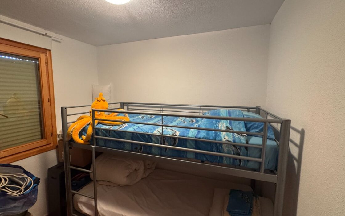 Уютный загородный дом в Рельеу с террасой и бассейном 135 кв.м