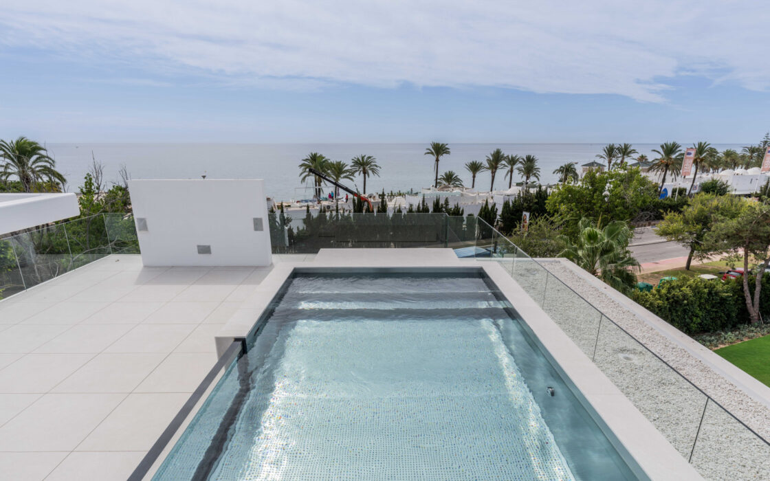 Люкс-таунхаус 716 кв.м с террасой в Марбелье