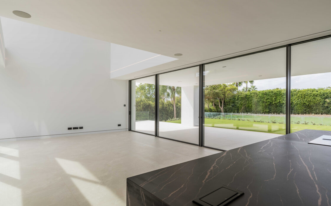 Люкс-таунхаус 716 кв.м с террасой в Марбелье