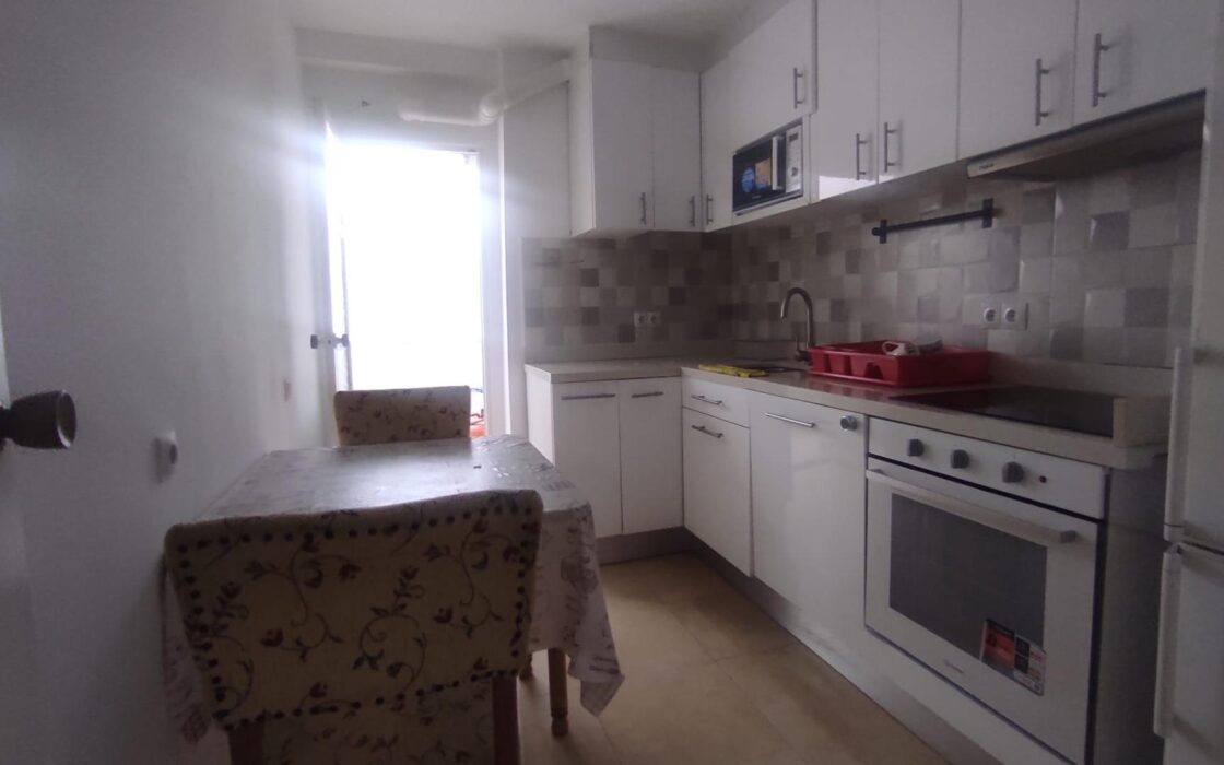 Апартаменты в Аликанте 79 кв.м с балконом и террасой