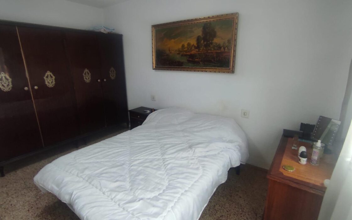 Апартаменты в Аликанте 79 кв.м с балконом и террасой