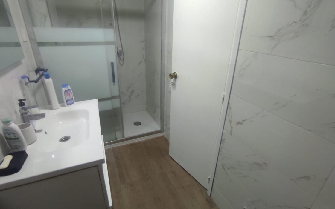 Апартаменты в Аликанте 79 кв.м с балконом и террасой