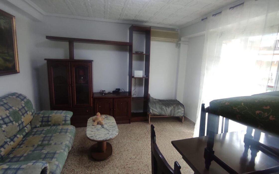 Апартаменты в Аликанте 79 кв.м с балконом и террасой