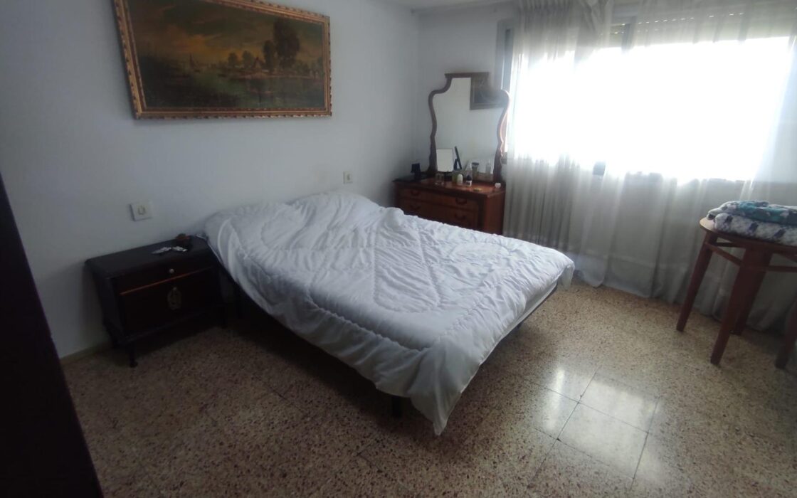 Апартаменты в Аликанте 79 кв.м с балконом и террасой