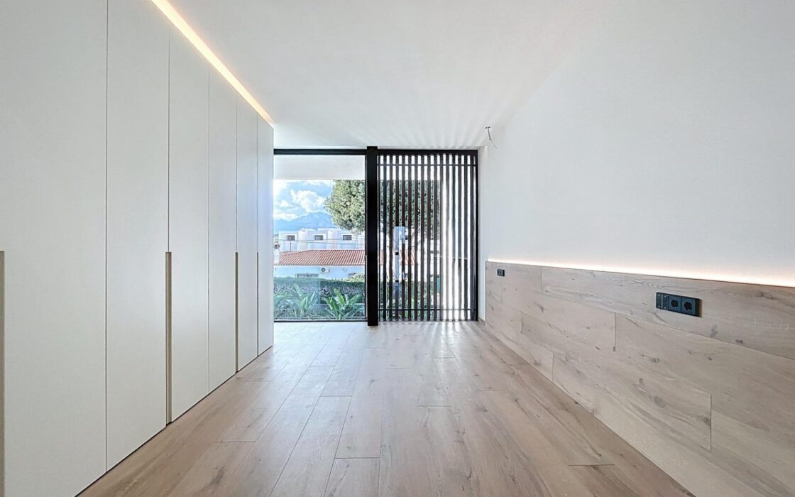 Сучасна вілла в Альбирі 339 кв.м з приватним басейном