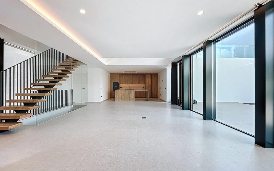 Сучасна вілла в Альбирі 339 кв.м з приватним басейном