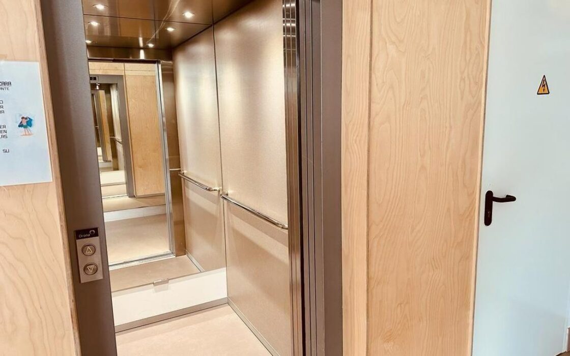 Апартаменти 103 кв.м у моря в Аликанте з терасою