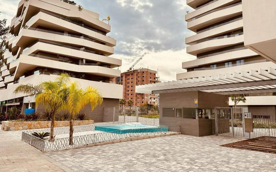 Апартаменти 103 кв.м у моря в Аликанте з терасою