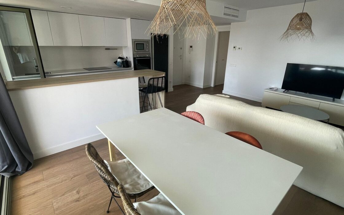 Апартаменти 103 кв.м у моря в Аликанте з терасою