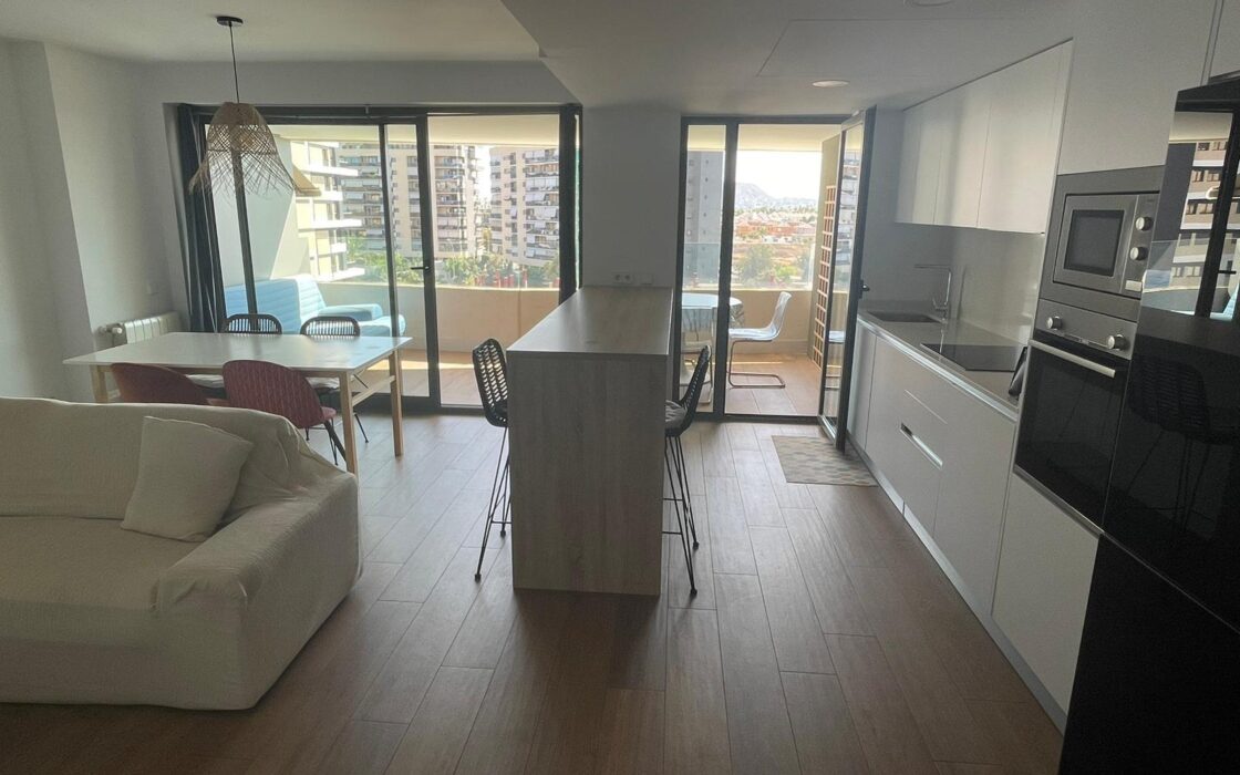 Апартаменти 103 кв.м у моря в Аликанте з терасою