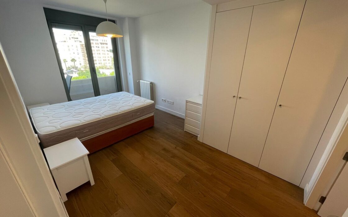 Апартаменти 103 кв.м у моря в Аликанте з терасою