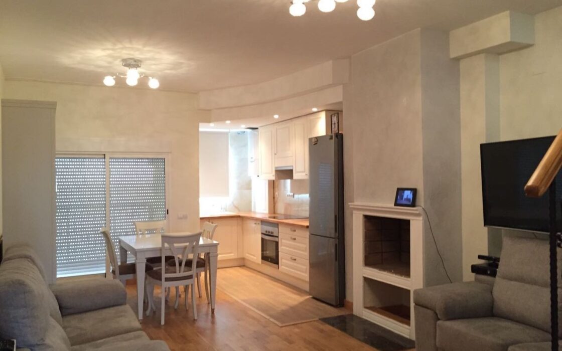 Дуплексный пентхаус 120 кв.м у моря в Порт Саплая