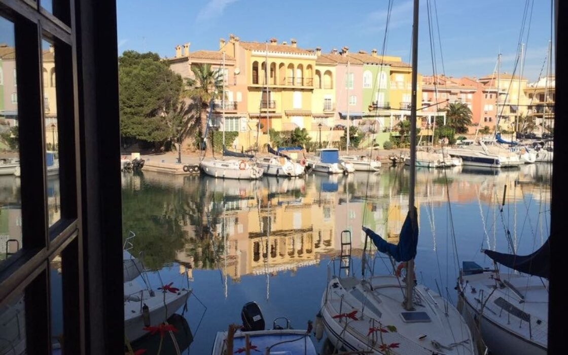 Дуплексный пентхаус 120 кв.м у моря в Порт Саплая