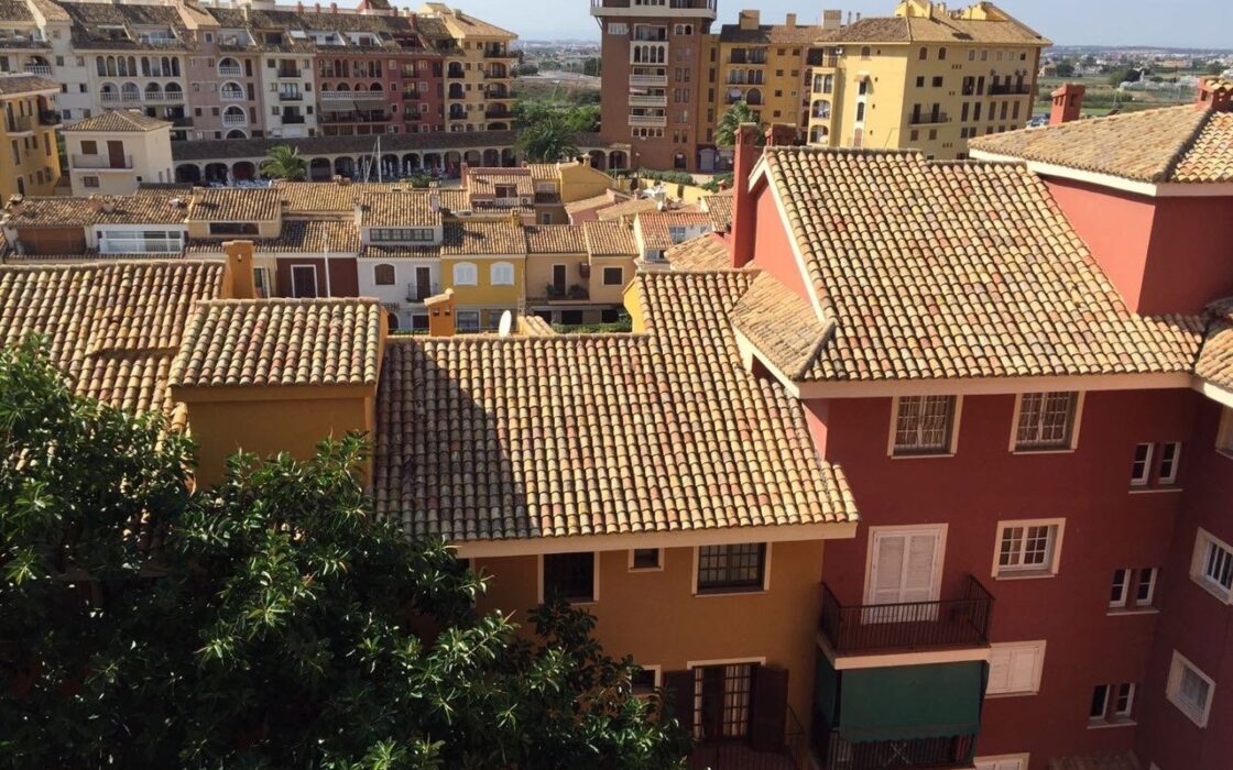 Дуплексный пентхаус 120 кв.м у моря в Порт Саплая