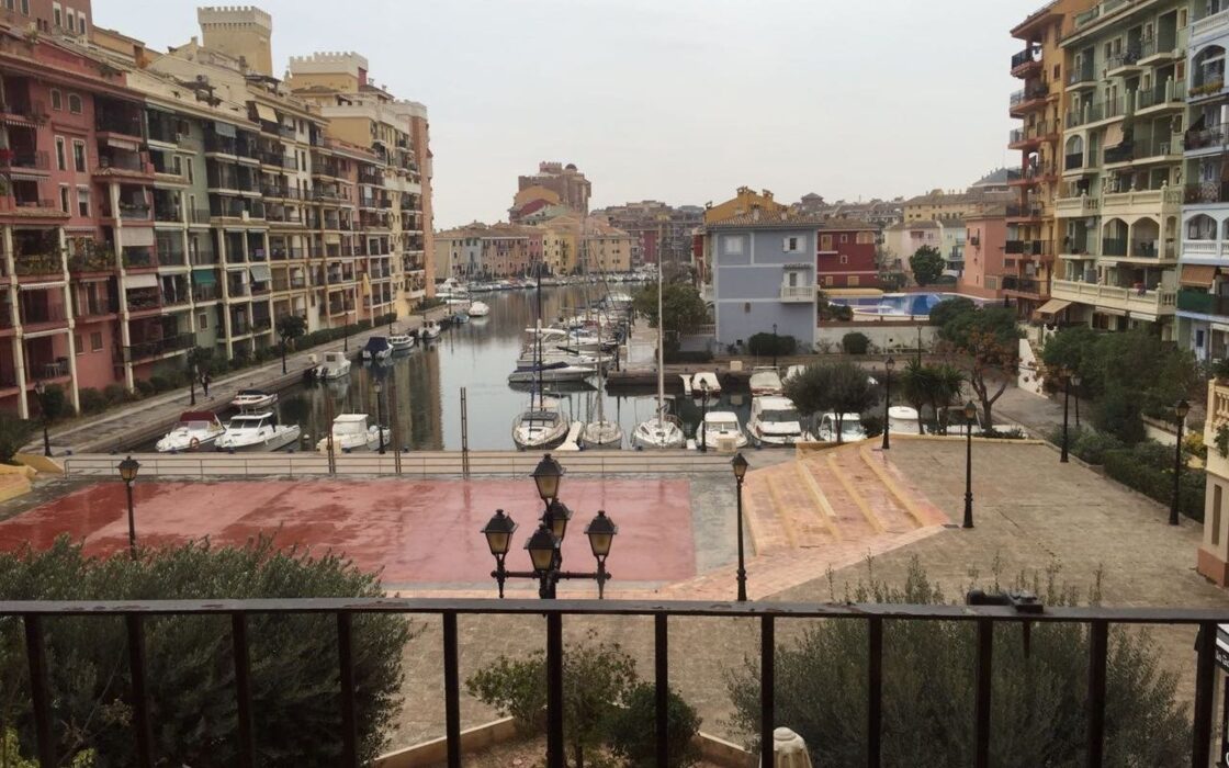 Дуплексный пентхаус 120 кв.м у моря в Порт Саплая