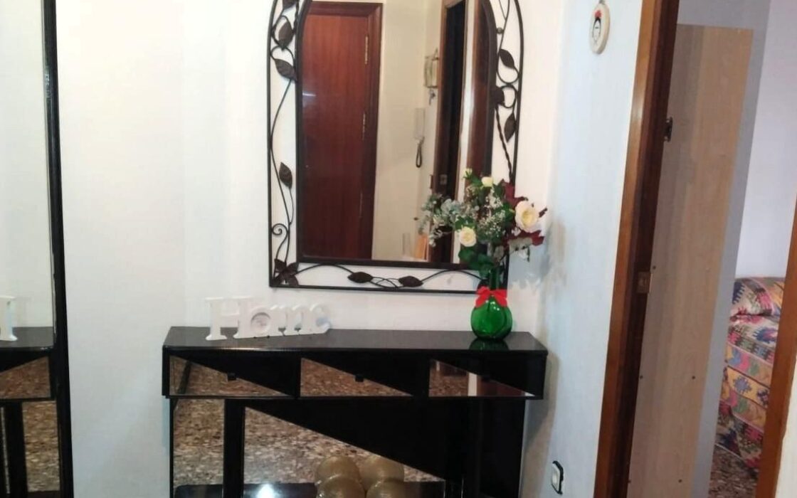 Квартира с балконом в Сан-Висенте, 3 комнаты, 82 кв.м.