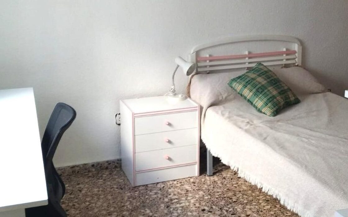 Квартира с балконом в Сан-Висенте, 3 комнаты, 82 кв.м.