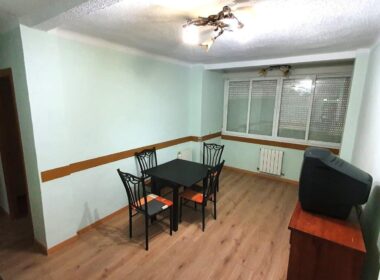 Отремонтированная 4-комнатная квартира в Алькорконе 61 кв.м.