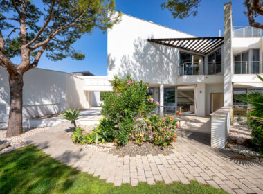 Таунхаус 2 спальни в Сьерра Бланка, Марбелья с террасой