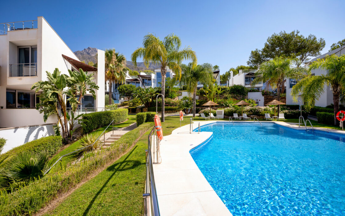 Таунхаус 2 спальни в Сьерра Бланка, Марбелья с террасой