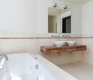 Таунхаус 2 спальни в Сьерра Бланка, Марбелья с террасой