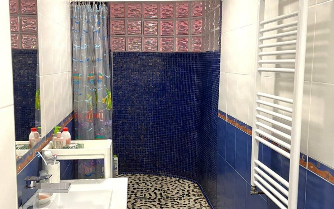 Квартира в Салере 99 кв.м с террасой у моря