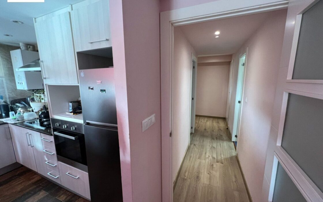 Квартира в Салере 99 кв.м с террасой у моря