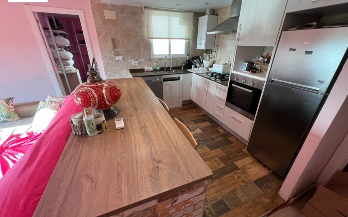 Квартира в Салере 99 кв.м с террасой у моря