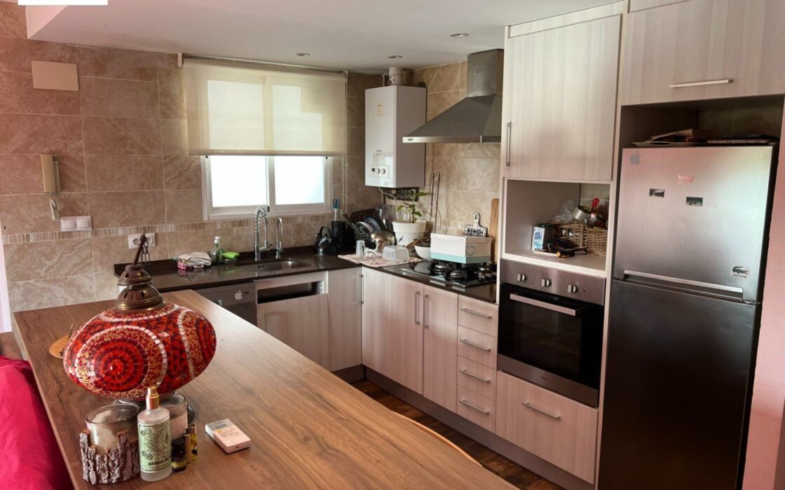 Квартира в Салере 99 кв.м с террасой у моря