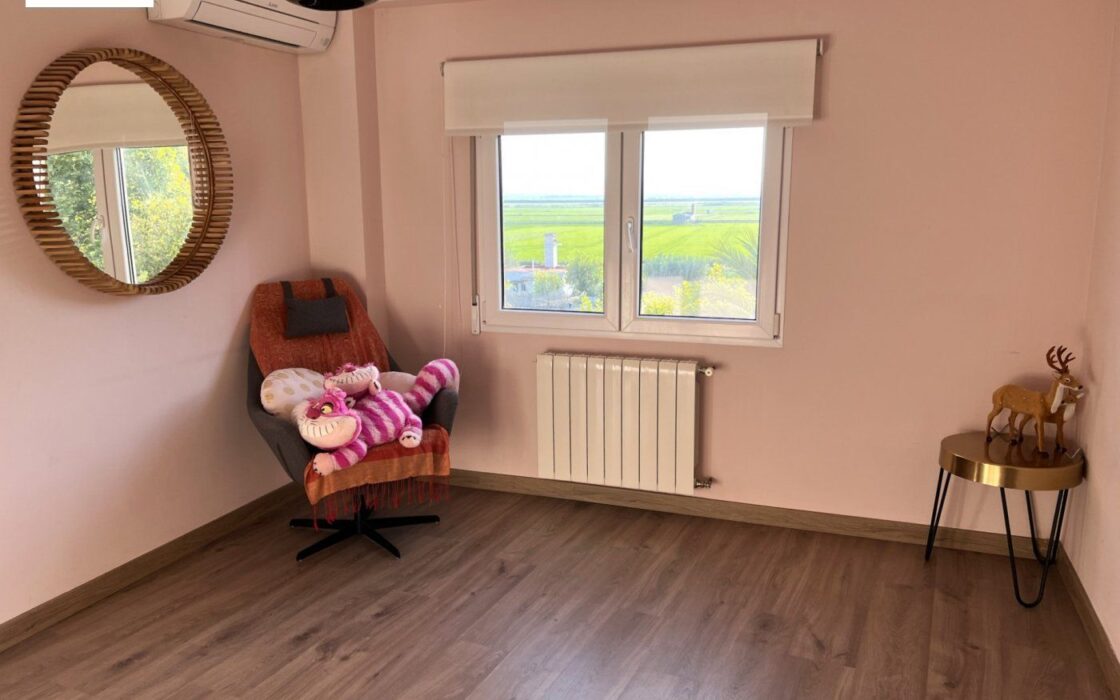 Квартира в Салере 99 кв.м с террасой у моря