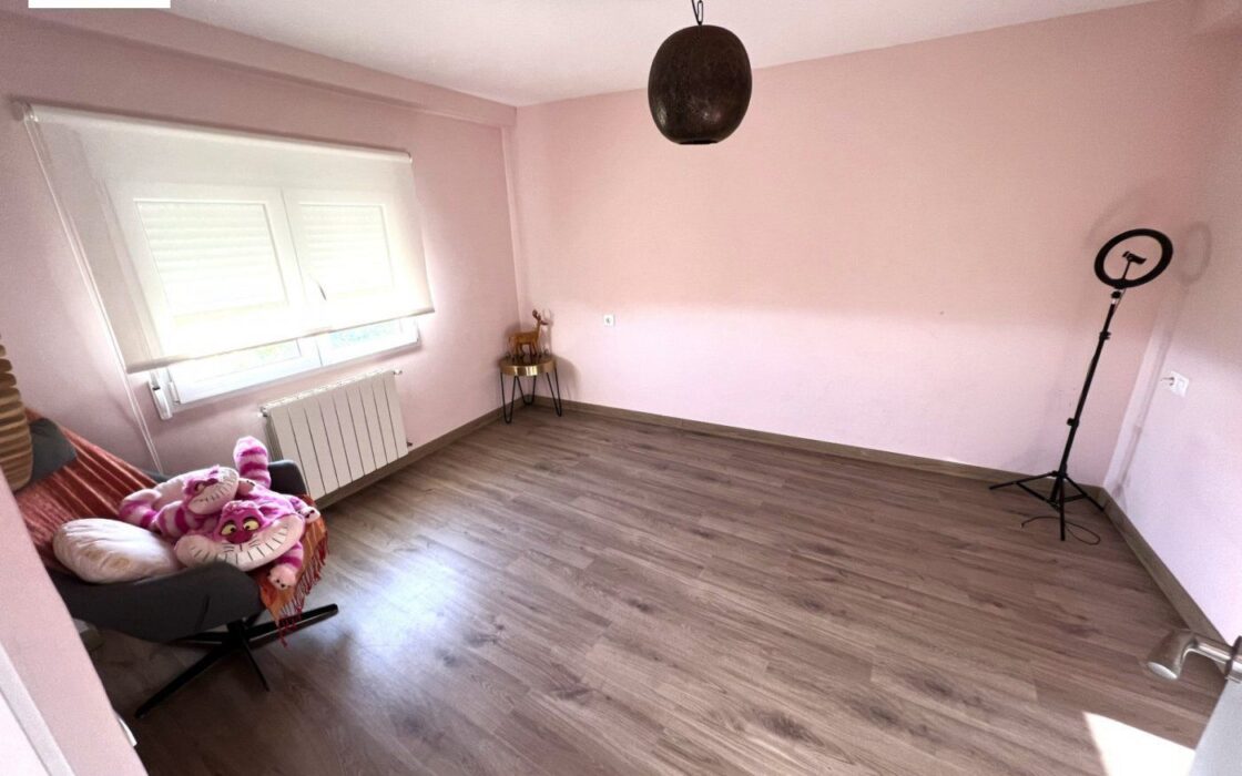 Квартира в Салере 99 кв.м с террасой у моря