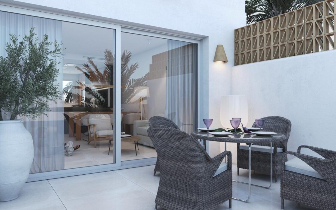 Таунхаус в Рафоль-де-Л’Альмуния с террасой и видом на море