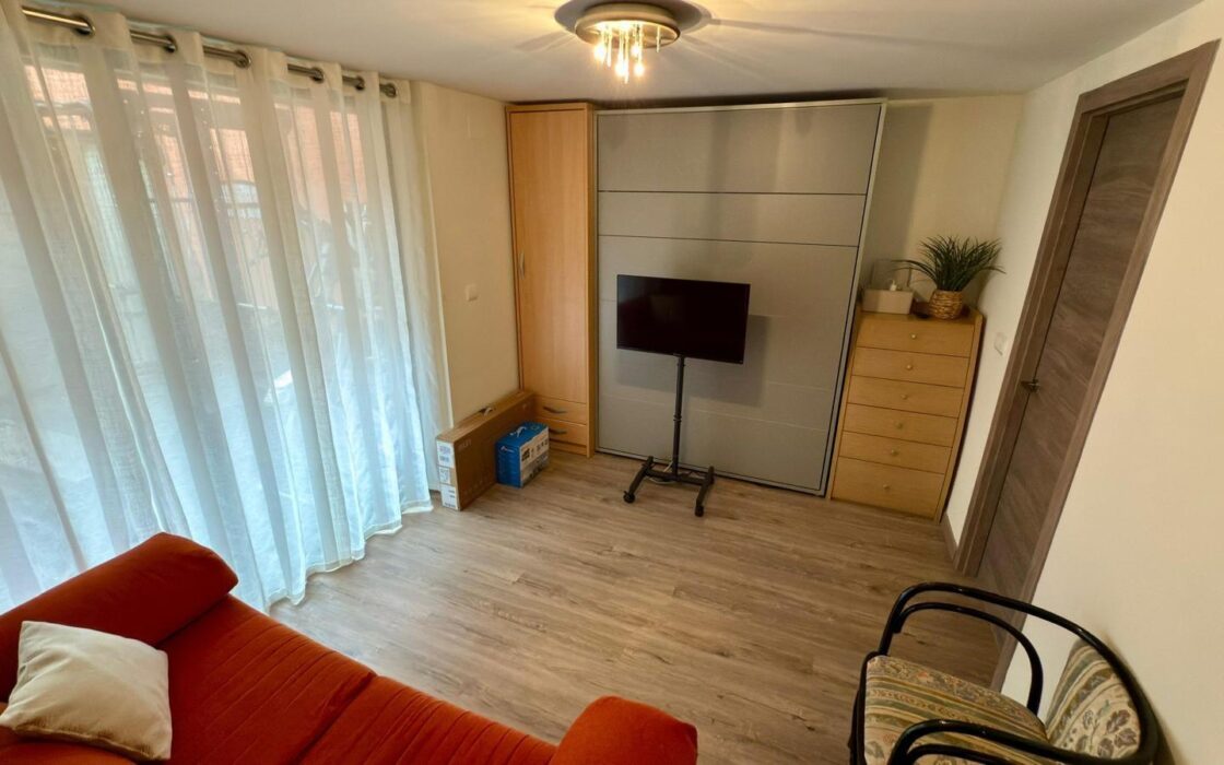 Дом в Аликанте 288 кв.м с террасой рядом с морем